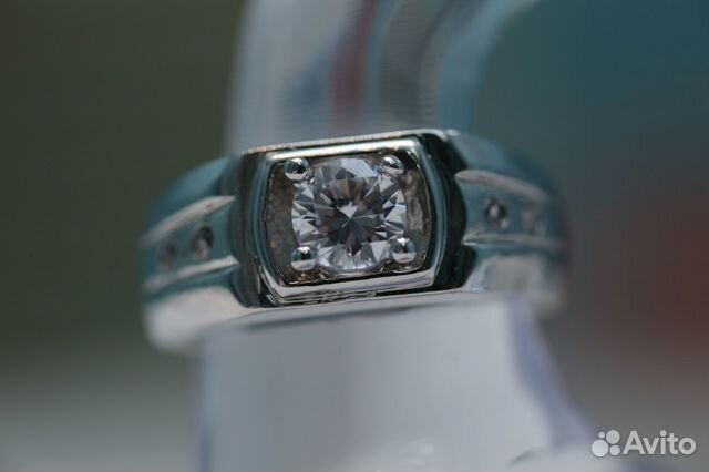 Кольцо с камнями р.16, 18