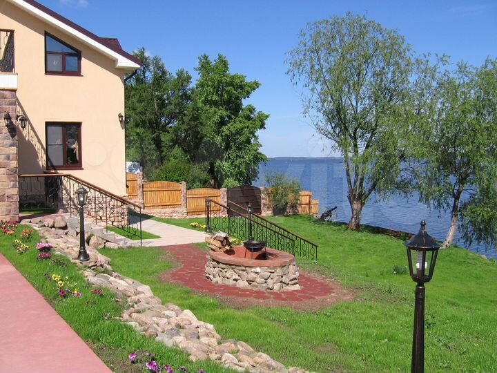 Дом 360 м² на участке 15 сот.