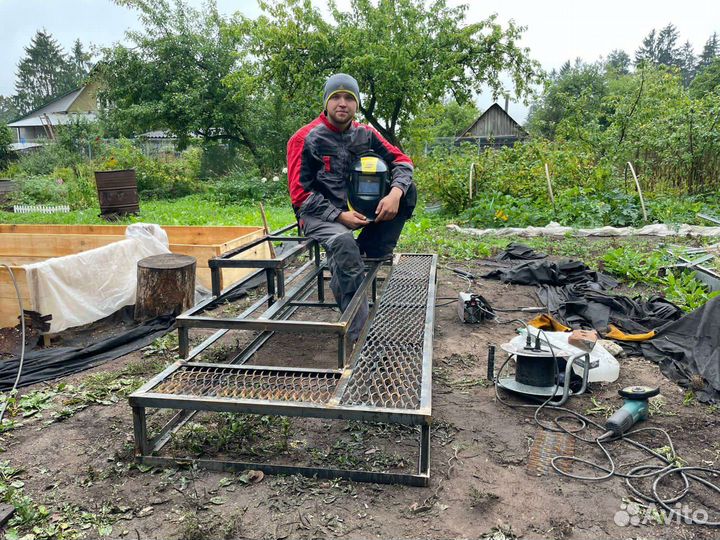 Садовые качели,лестницы, крыльцо новые