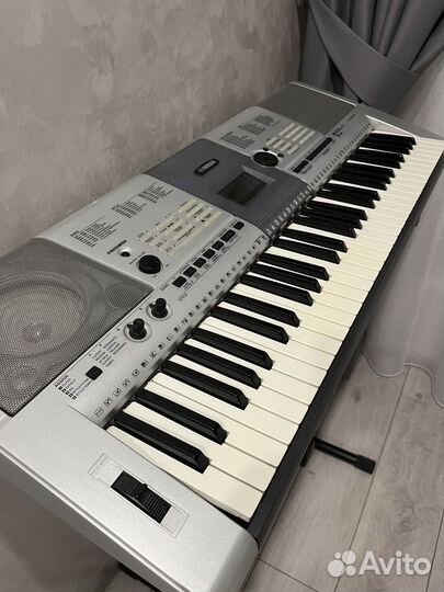 Синтезатор Yamaha psr e403
