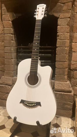 Гитара новая