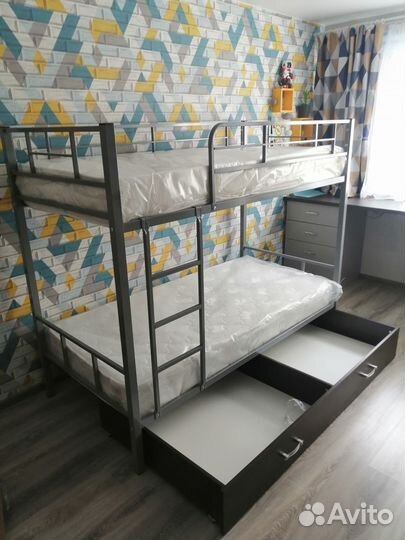 Кровать детская двухъярусная