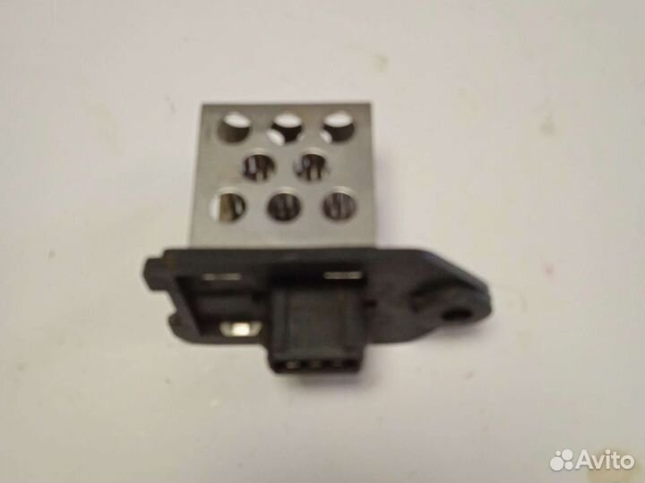 Резистор отопителя Peugeot 206