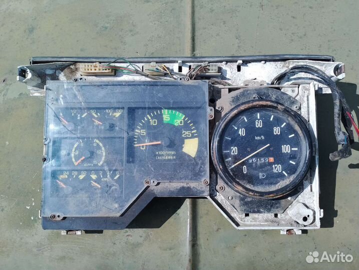 Щиток приборов на ЗИЛ амур 531012