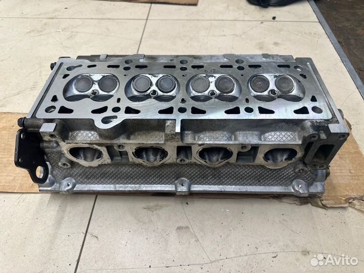 Головка блока цилиндров Dodge Stratus седан EDZ