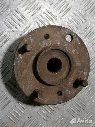 Ступица передняя Mitsubishi Galant 1993 1997