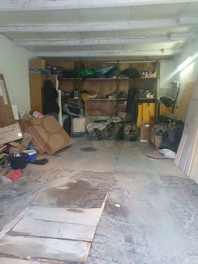 Гараж, > 30 м²