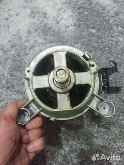 Двигататель стиральной машины