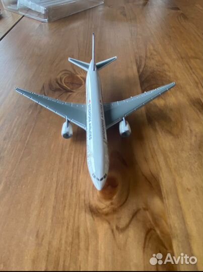Herpa 1:500 Boeing 777 Singapore Airlines