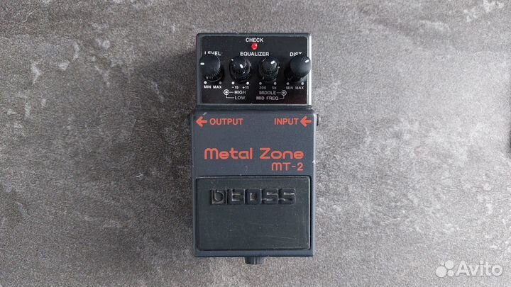 Гитарная педаль boss Metal Zone MT-2