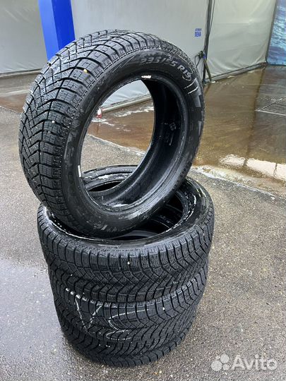 Pirelli Ice Zero 235/55 R19 105S
