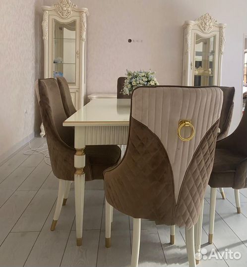 Стол и Стулья