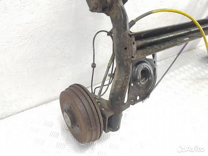 Балка подвески задняя Renault Modus