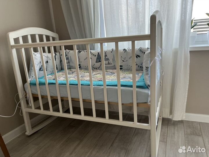 Детская кроватка