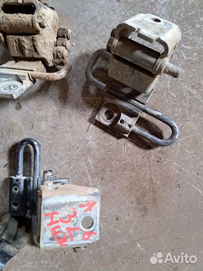 Петля двери Audi A6 C6