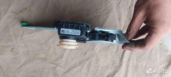 Стеклоподъемник тойота авенсис т270