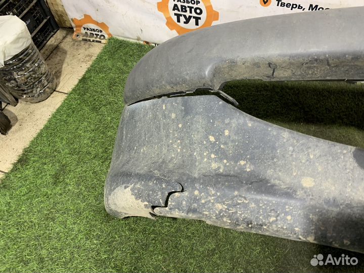 Передний бампер Peugeot 206