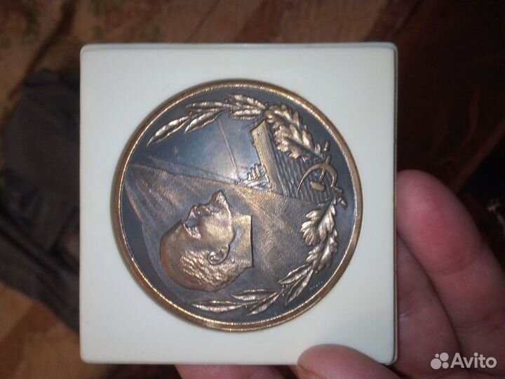 60 лет октября. Медаль памятная