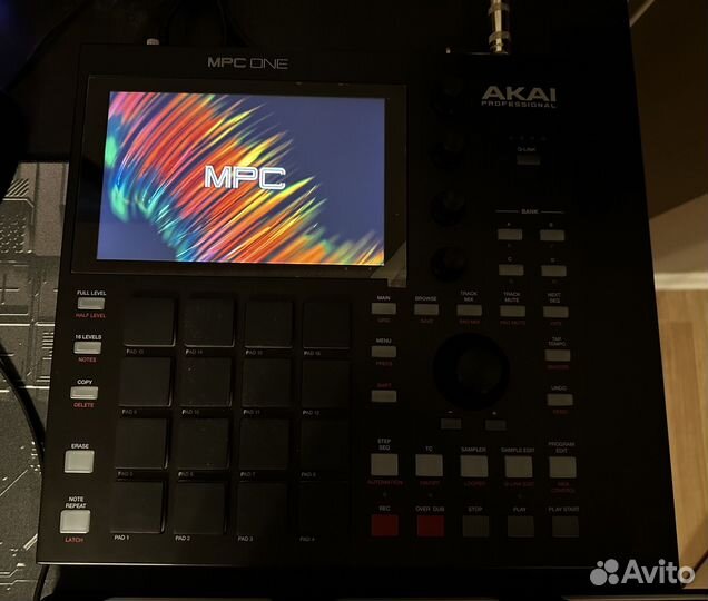 Akai pro mpc one