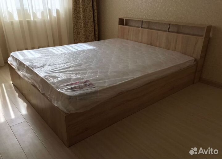 Кровать двуспальная 180х200