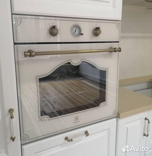 Шкаф духовой электрический Electolux opea2550V