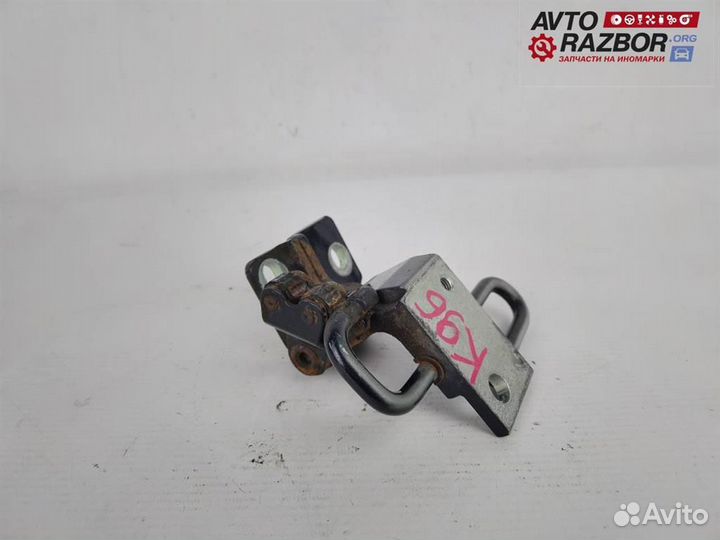 Петля двери VW Passat (B6) 2005-2010