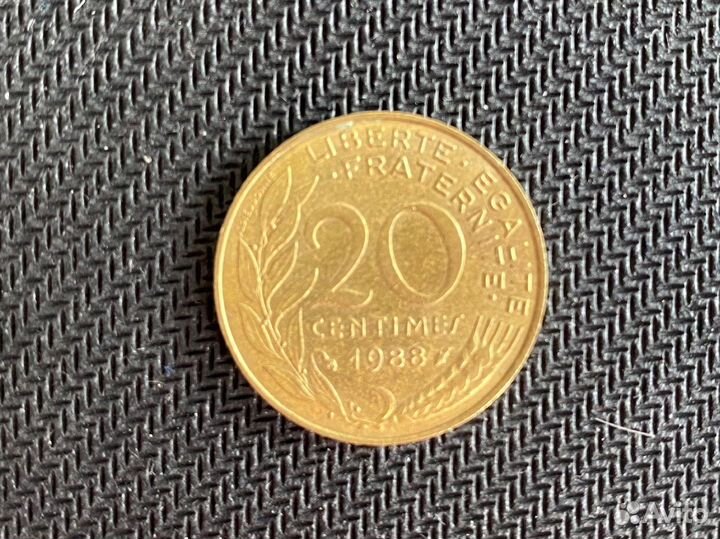 Монета 20 сантимов франция