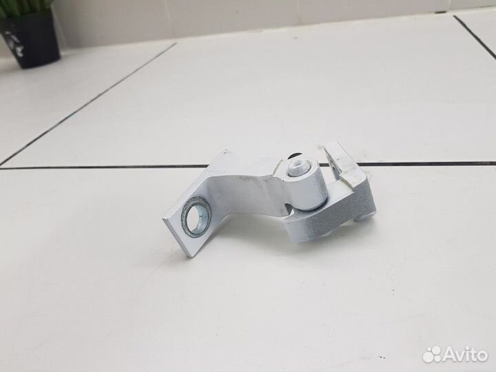 Петля двери правая задняя (Chery Tiggo 7 Pro)