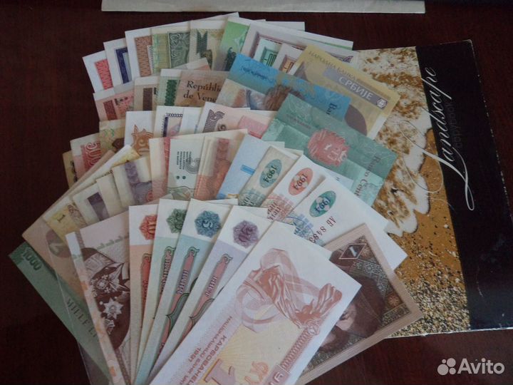 Банкноты - купюры разных стран: пресс