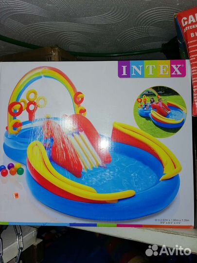 Детский бассейн с горкой