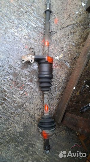 Привод передний левый правый Nissan Cefiro A32 2.0