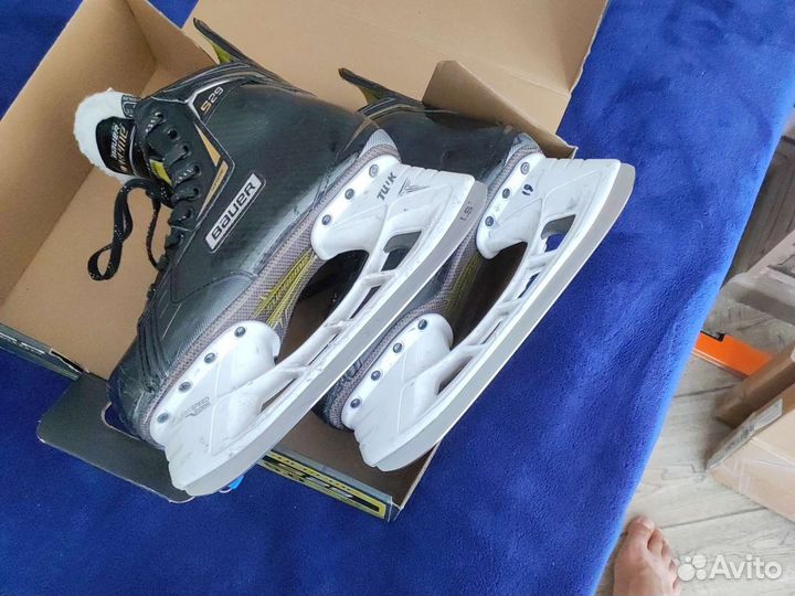 Хоккейные коньки. bauer supreme s29