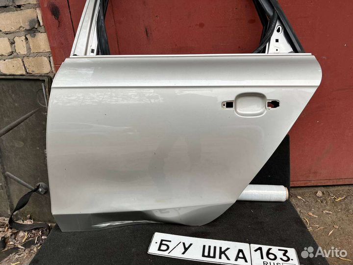 Дверь задняя левая Audi A4 B8 под ремонт