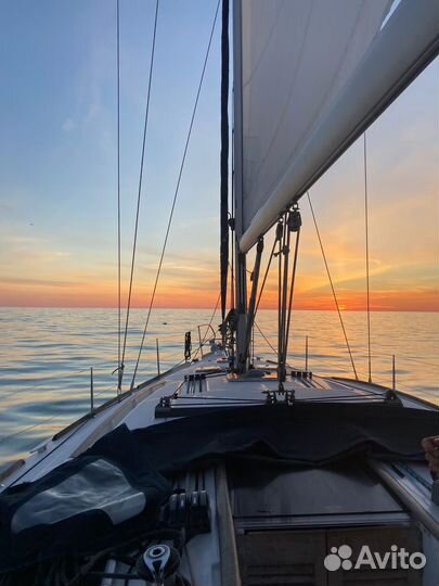 Морская прогулка на парусной яхте в Сириусе