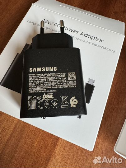 Адаптер питания Samsung USB-C port 45W с кабелем