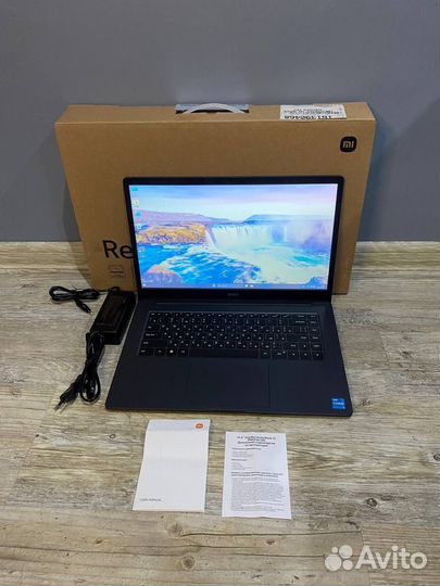 Ноутбук Xiaomi, i3 3.00GHz, озу 8гб, SSD