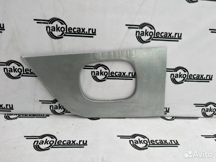 Рем вставка лючка бензобака Volvo S40 1е покол-е