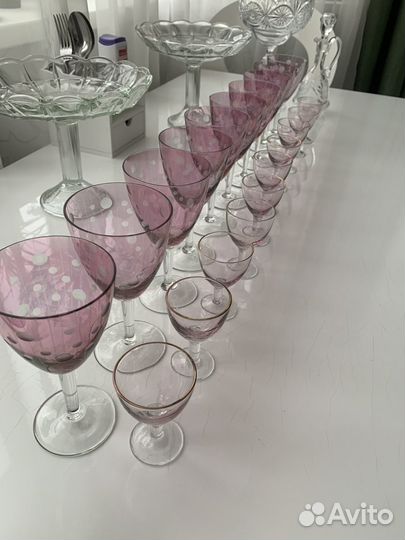 Набор бокалов и рюмок