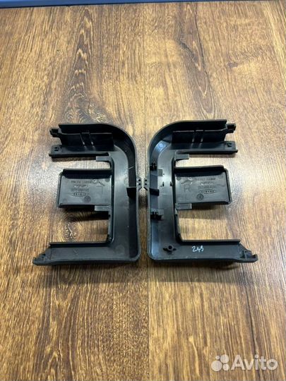 Заглушка полозьев сиденья задняя Nissan Note