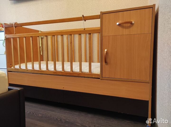 Детская кроватка трансформер с комодом