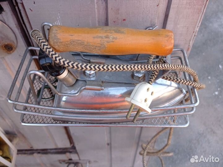 Электроутюг старинный