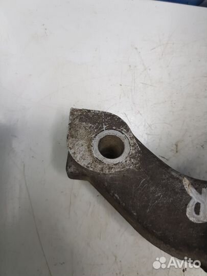 Кулак поворотный передний правый Opel Vectra C