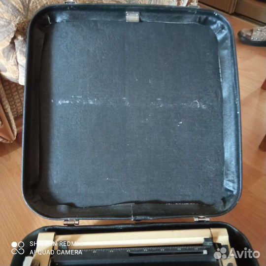 Печатная пишущая машинка