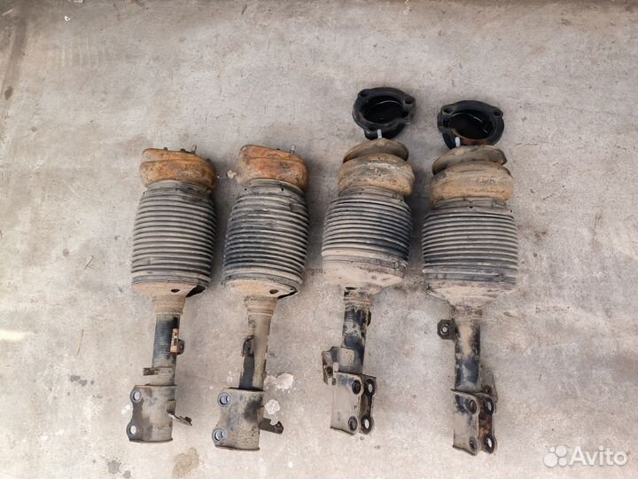 Стойки пневмоподвески на lexus RX2