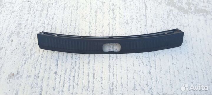 Накладка крышки багажника на Киа Сиид 1 Kia Ceed 1