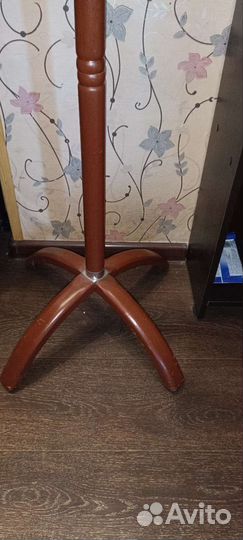 Вешалка напольная