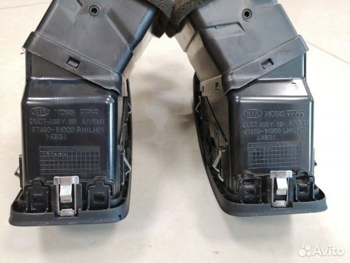 Дефлектор воздушный Kia Ceed универсал G4FC 2011