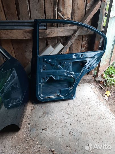 Дверь задняя правая Шкода Октавиа тур