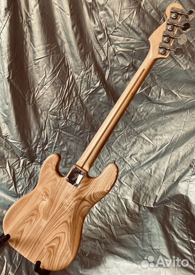 Fender Precision Bass, USA, 1977 год