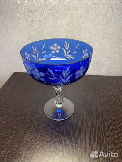 Ваза для фруктов на ножке цветное стекло СССР